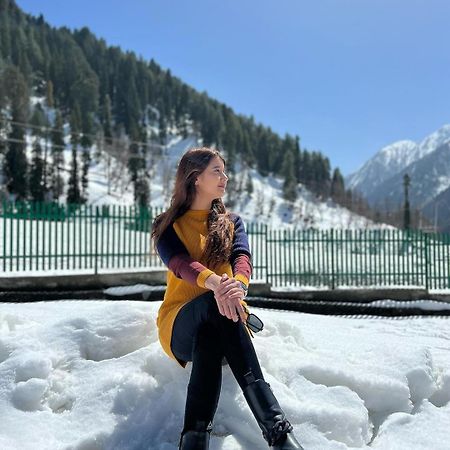 Srinagar Group Of Hotels ภายนอก รูปภาพ