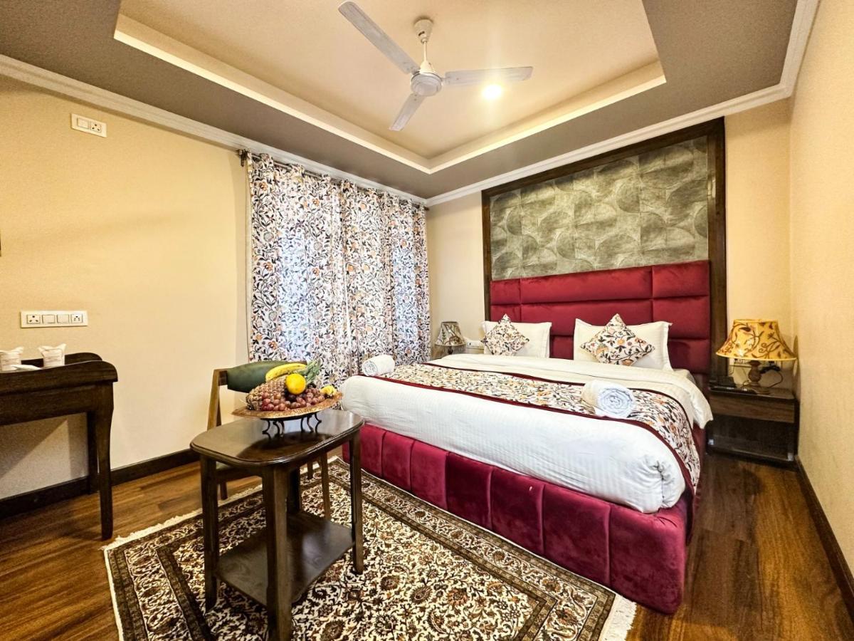 Srinagar Group Of Hotels ภายนอก รูปภาพ