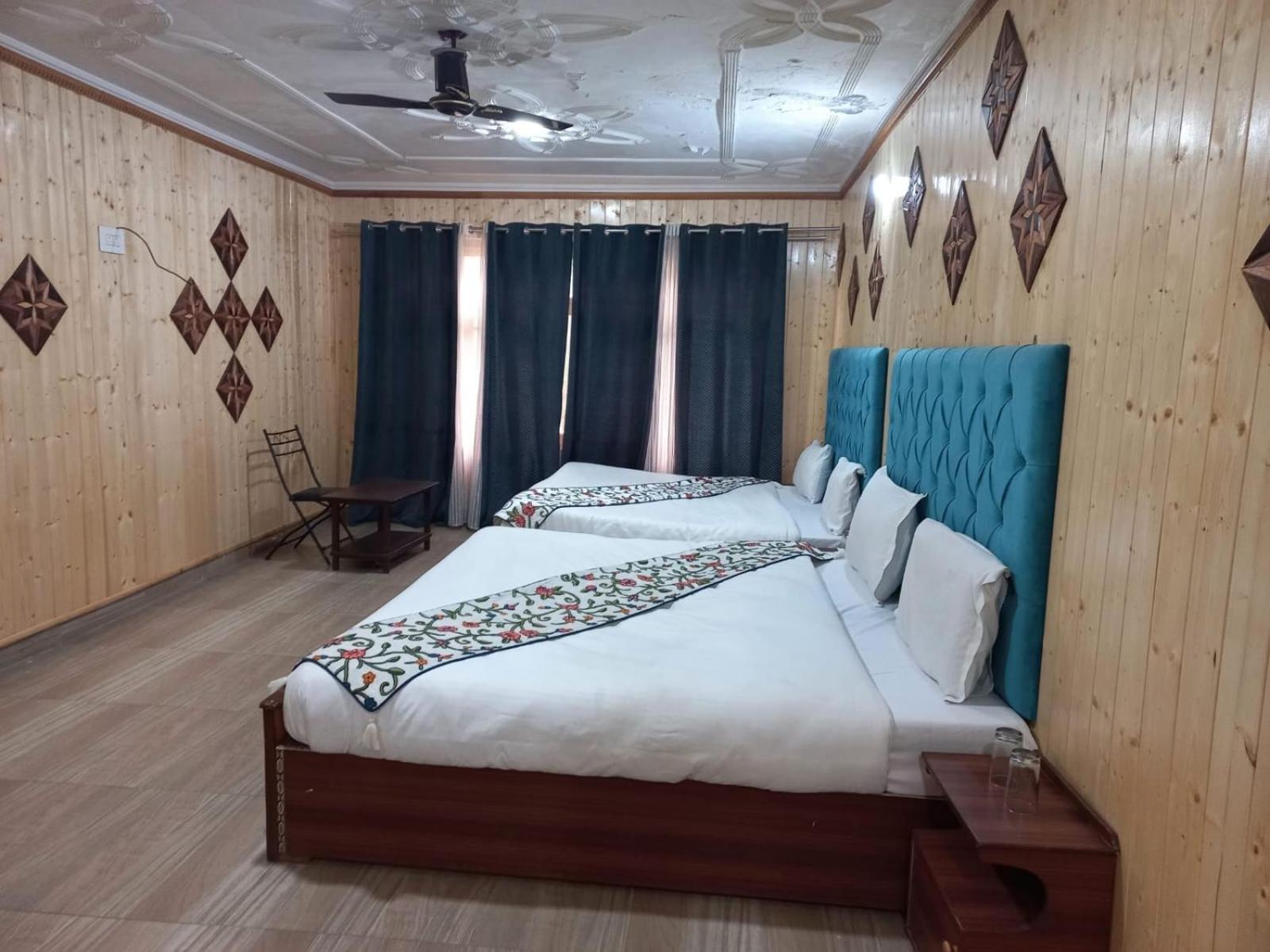 Srinagar Group Of Hotels ภายนอก รูปภาพ