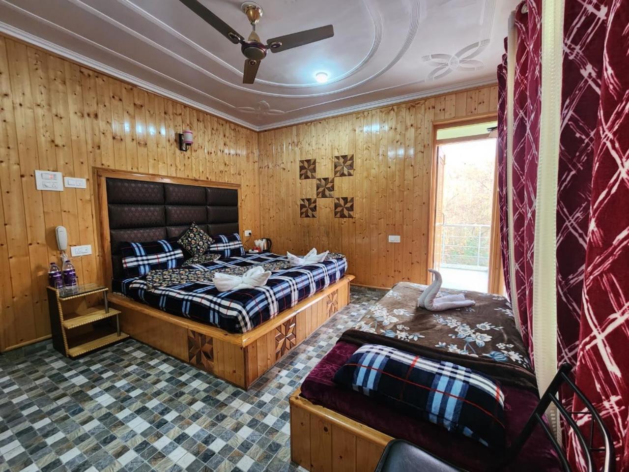 Srinagar Group Of Hotels ภายนอก รูปภาพ