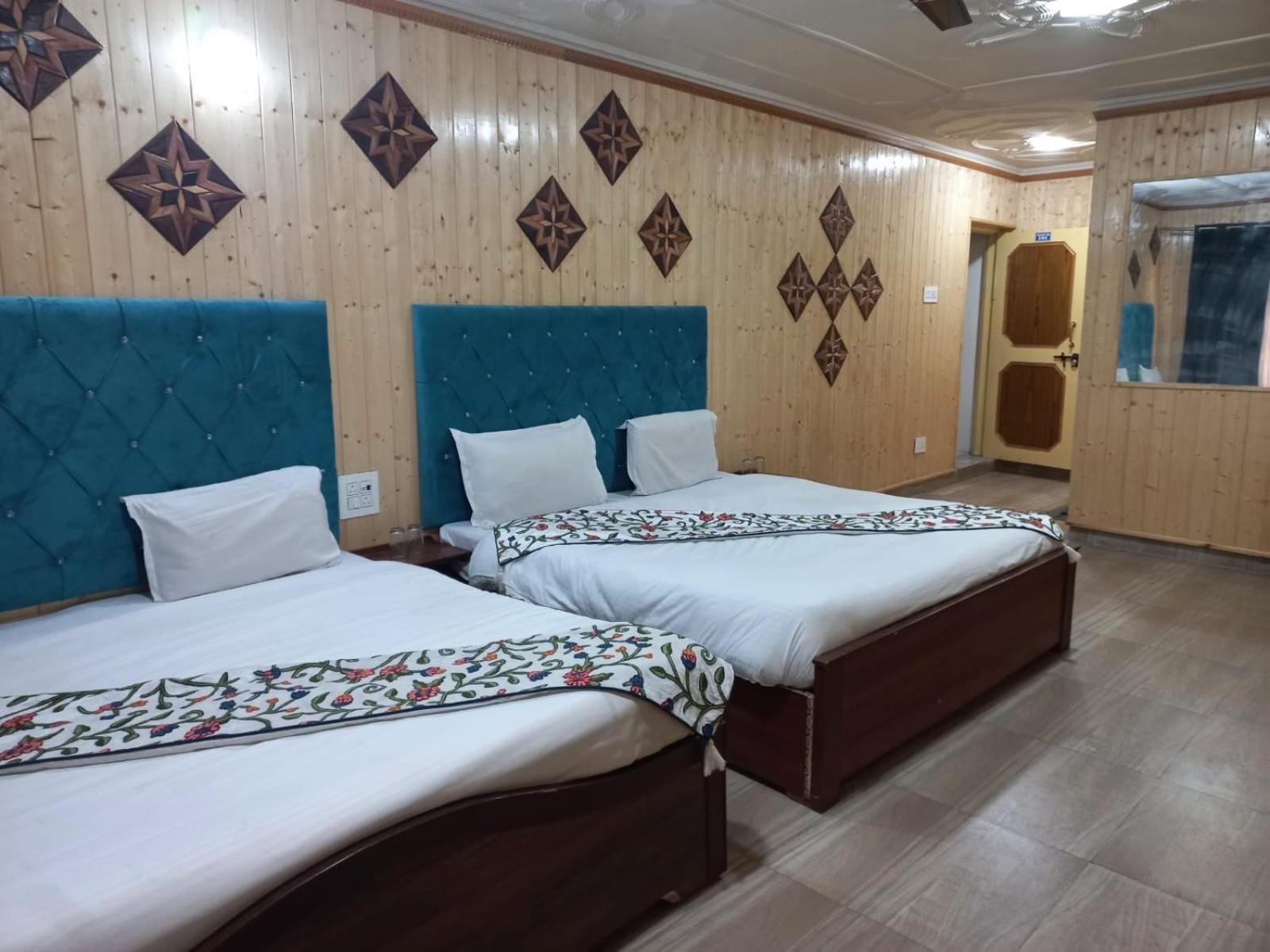 Srinagar Group Of Hotels ภายนอก รูปภาพ