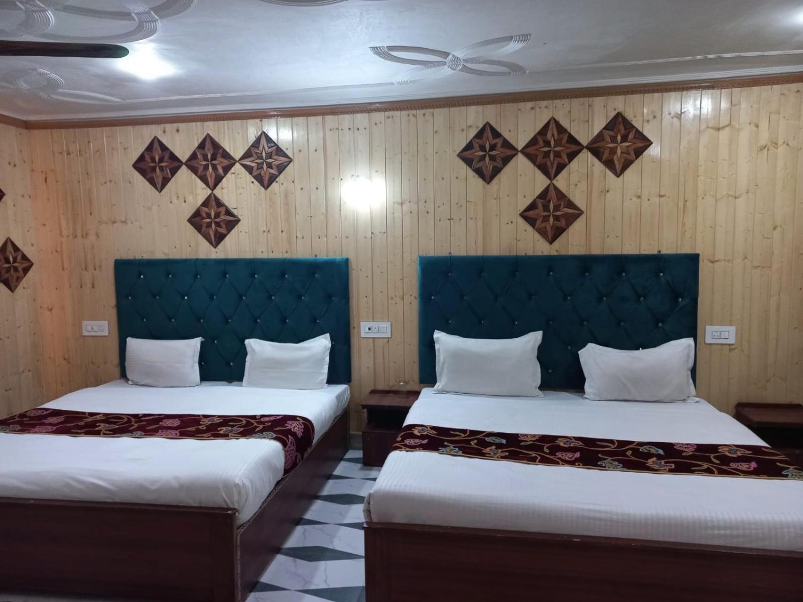 Srinagar Group Of Hotels ภายนอก รูปภาพ