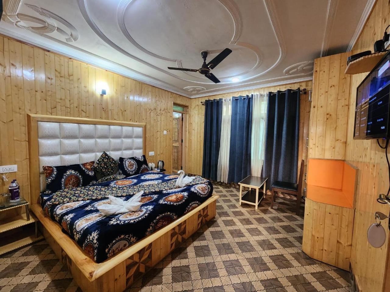 Srinagar Group Of Hotels ภายนอก รูปภาพ