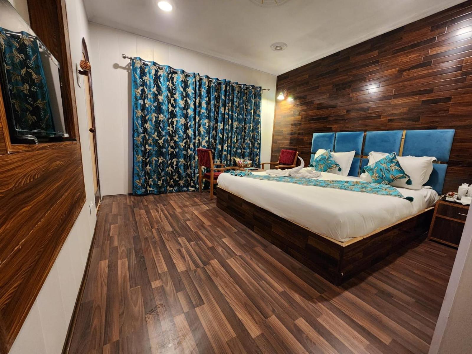 Srinagar Group Of Hotels ภายนอก รูปภาพ