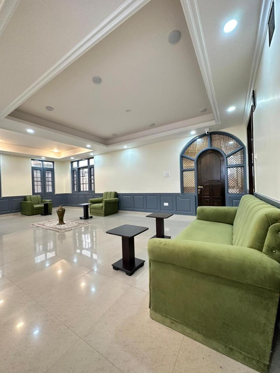 Srinagar Group Of Hotels ภายนอก รูปภาพ