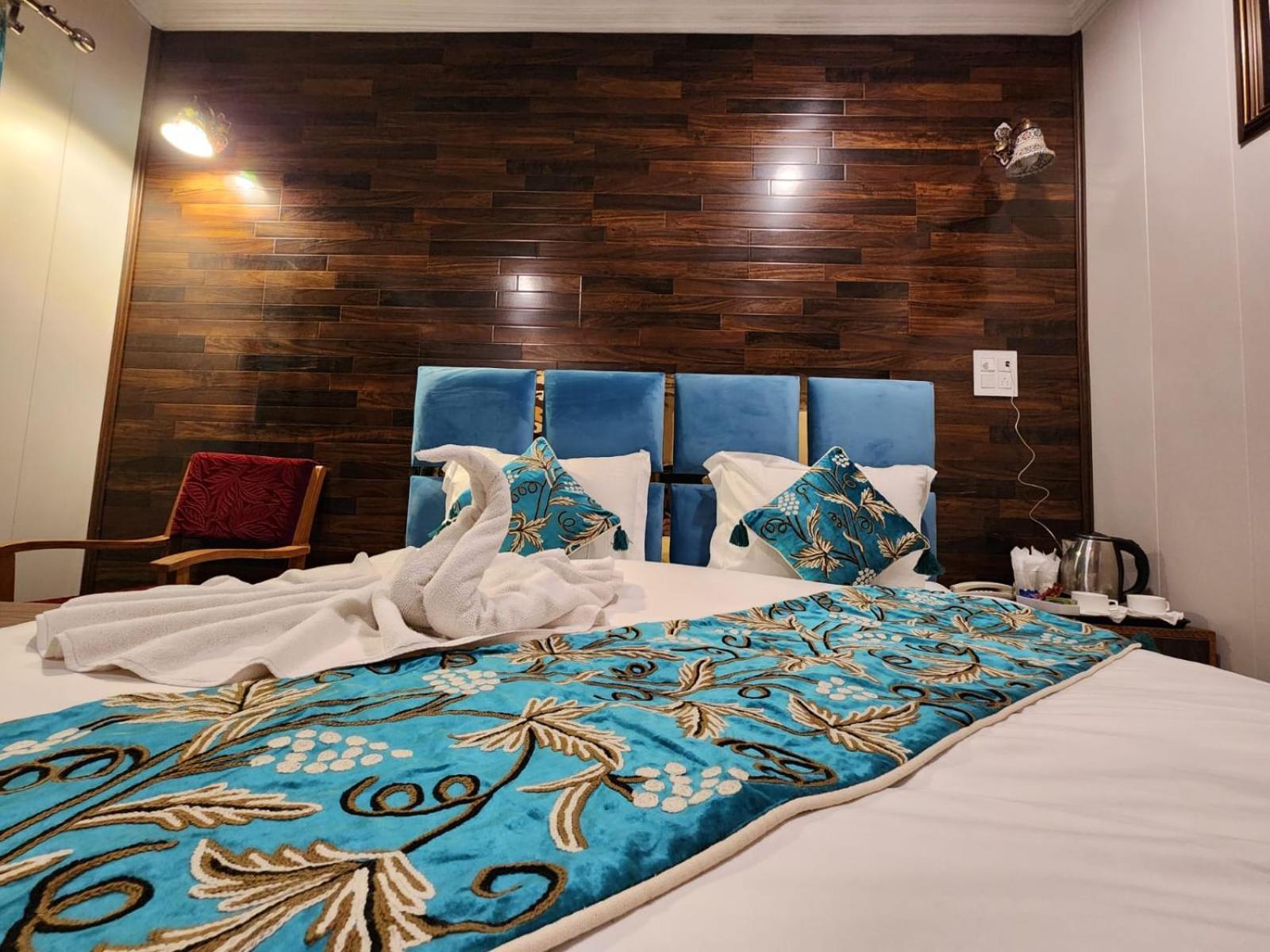 Srinagar Group Of Hotels ภายนอก รูปภาพ